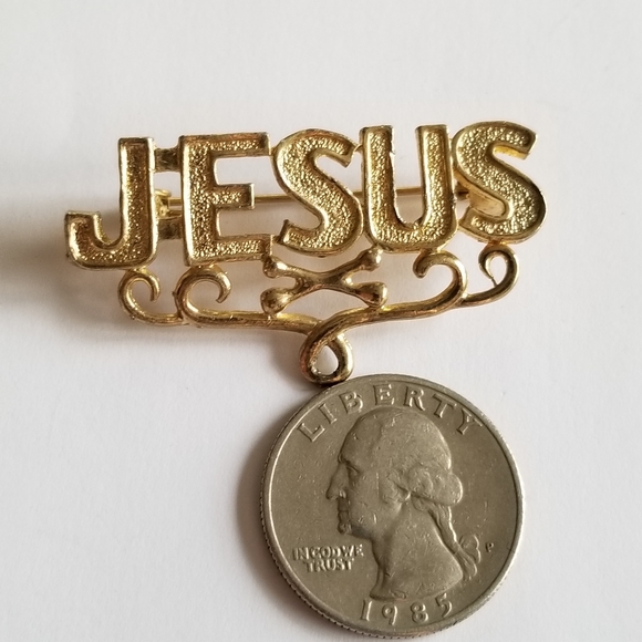 Relisted - Vintage Jesus brooch pin gold tone Christian religious catholic - Picture 4 of 9